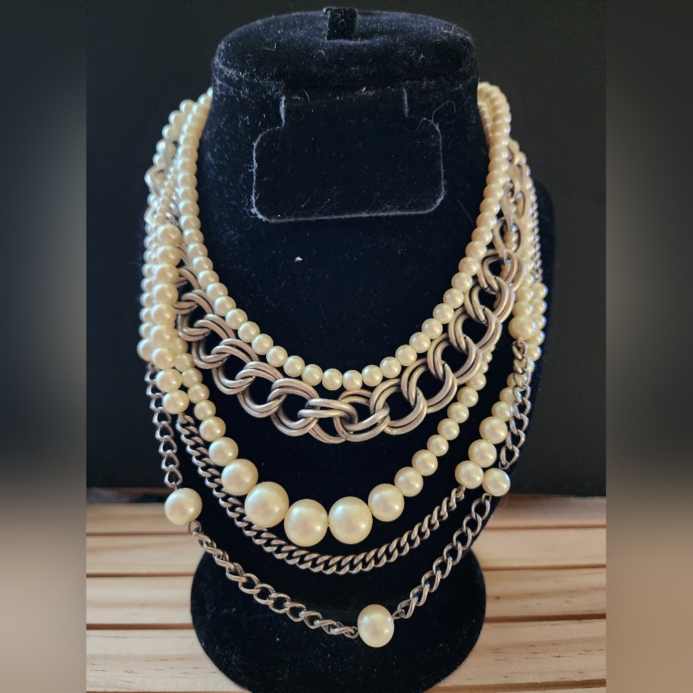Kenneth Cole Multi-Strand Imitation Pearl & Gunmetal Chain Statement Necklace –